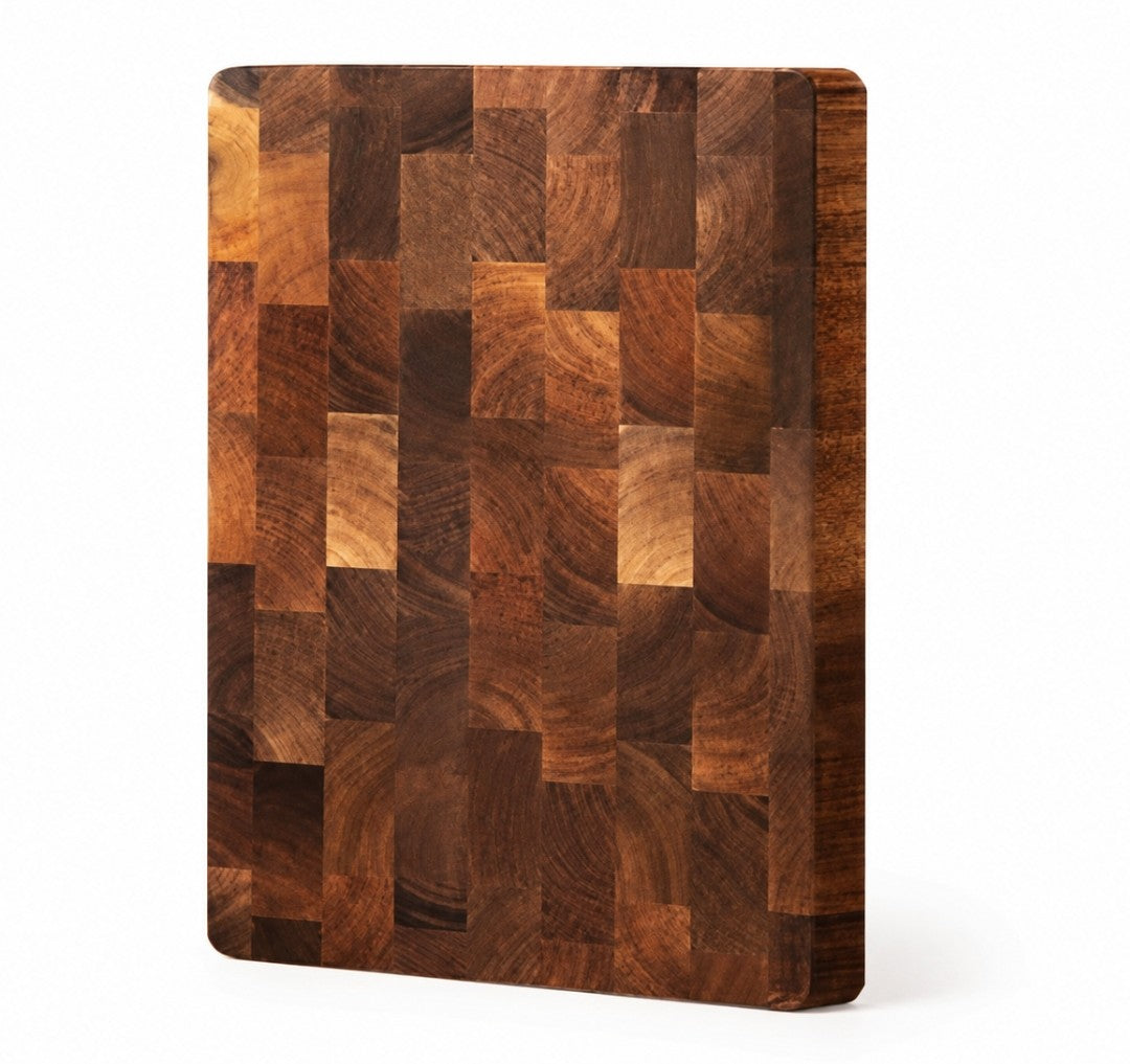 Grande planche à découper en bois robuste à carreaux, surface réversible et finition naturelle