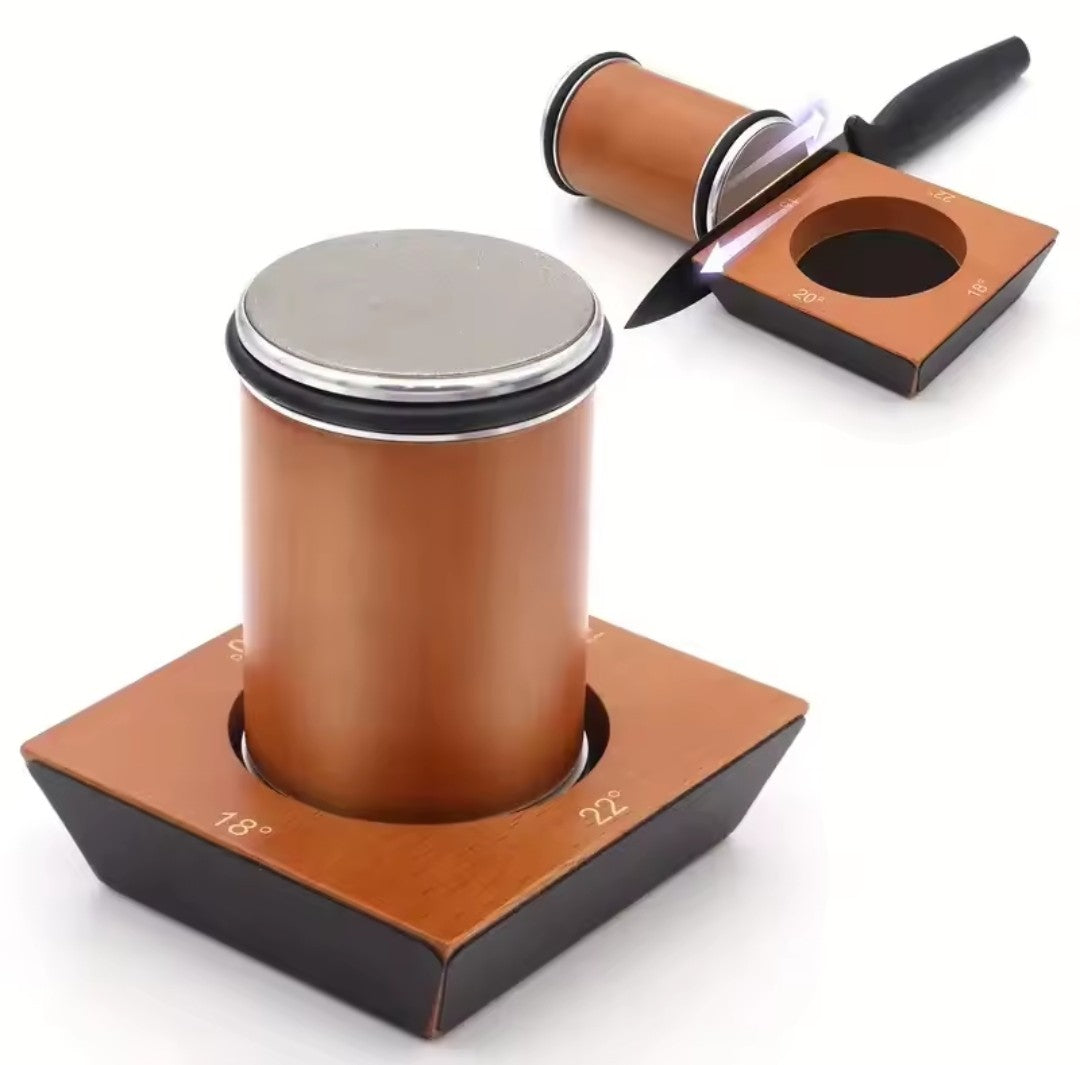 Démonstration du mouvement à faire pour utiliser l'aiguiseur couteau DiamondRoll 4 