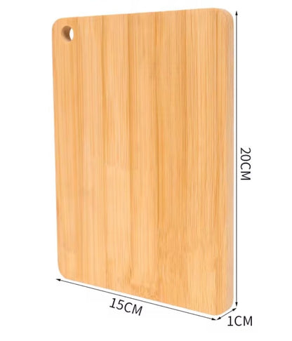 Planche à découper BambouCut de taille petite montrant les grandeurs approximatives