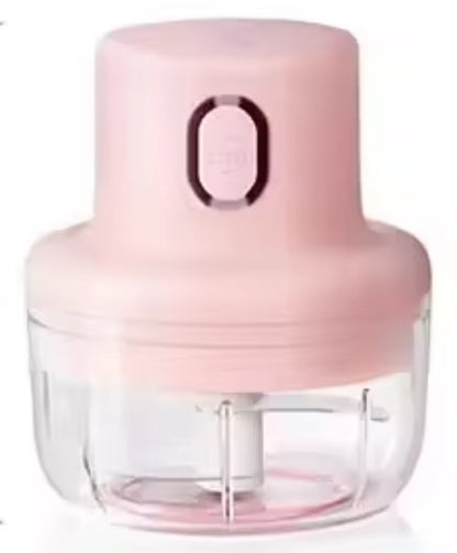 Présentation du mini hachoir 100 ml rose pâle sur fond blanc
